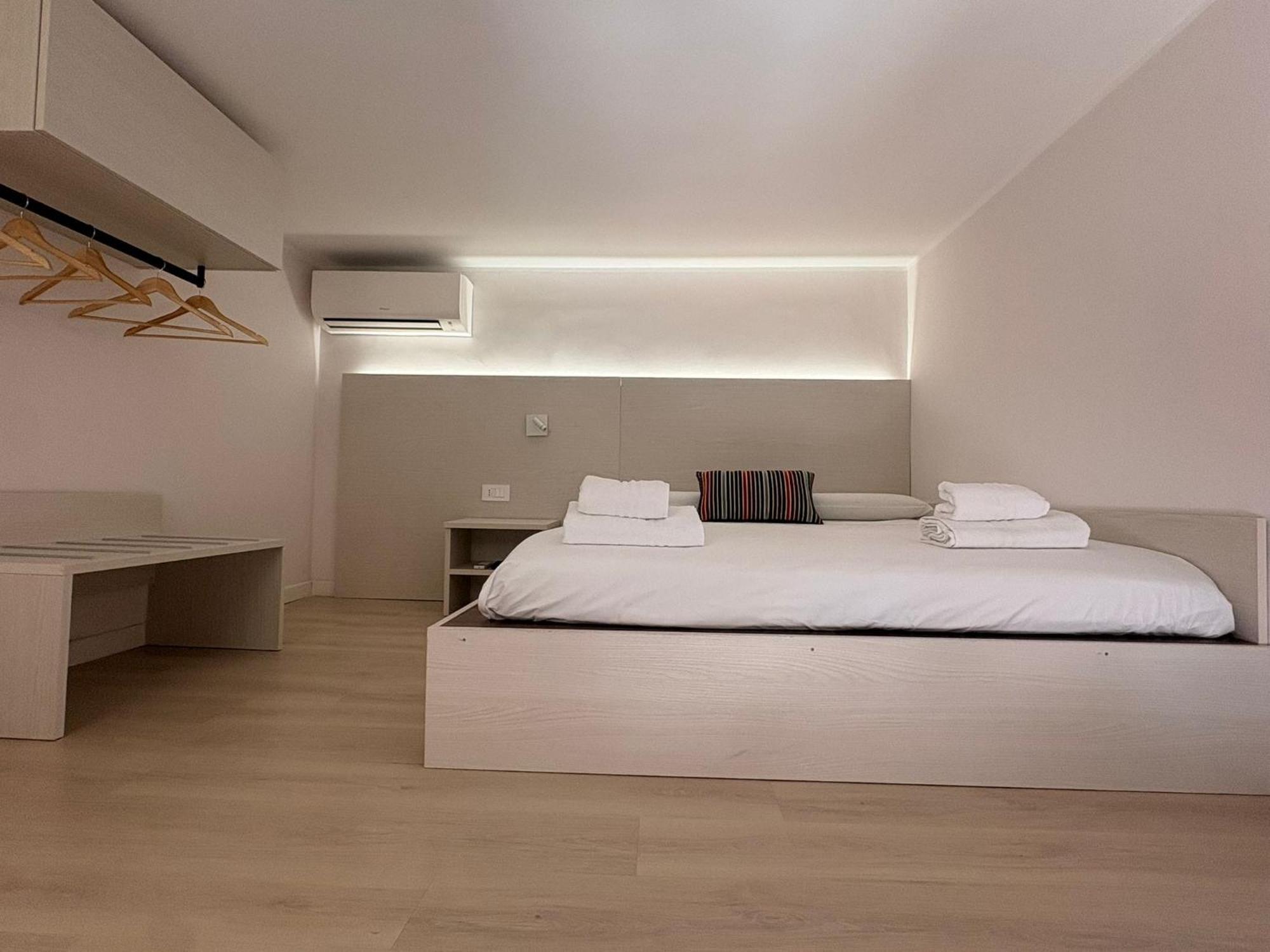 Standard Apartment,1765585056:JPEG